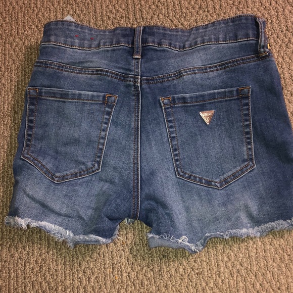 GUESS shorts - Picture 4 of 5